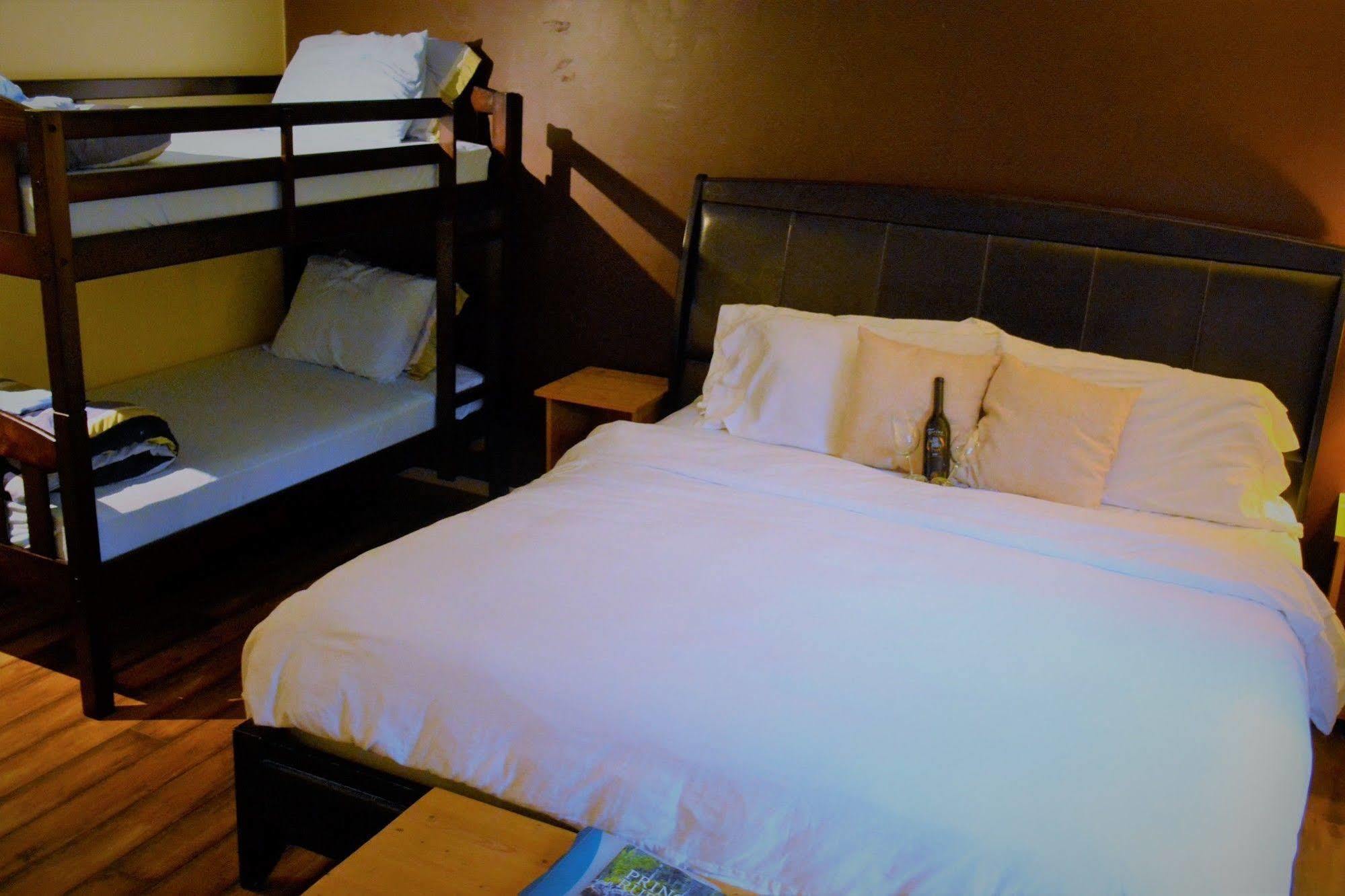 Tall Trees Bed & Breakfast ปรินซ์รูเพิร์ต ภายนอก รูปภาพ